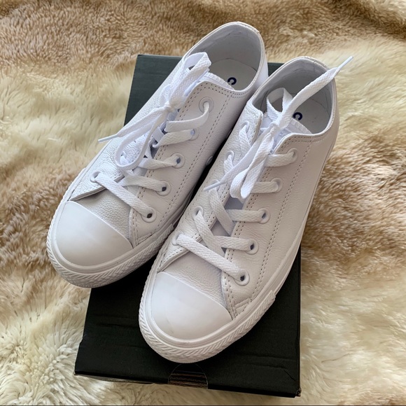 white leather converse size 3.5